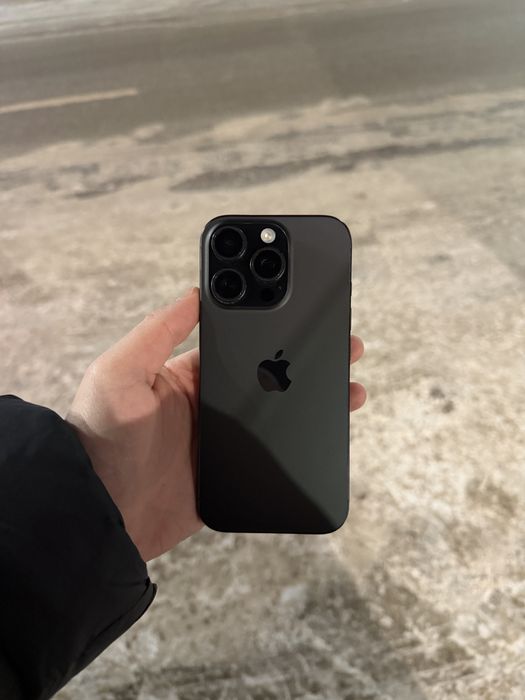 iPhone 16 Pro Black Titanium