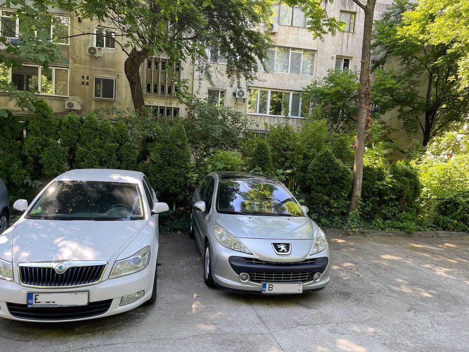 O senzatie de condus de neegalat plafon panoramic fix din sticla dotari premium