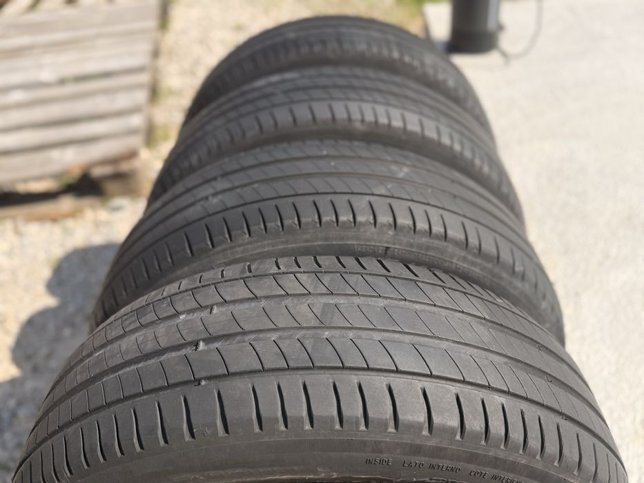 Летни гуми 215/65/16 ДОТ:22 MICHELIN