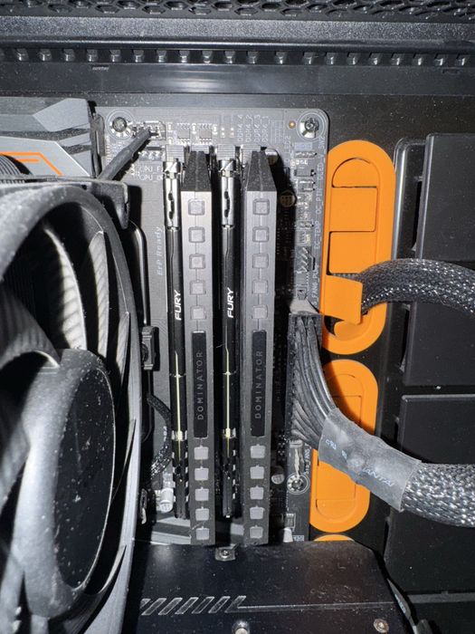 Гейминг компютър 32GB RAM / RTX 2070 Super / Ryzen 5 3600X - София