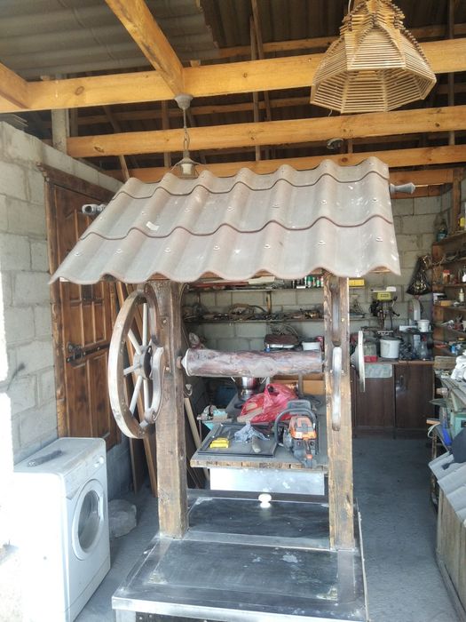 Декоративный колодец