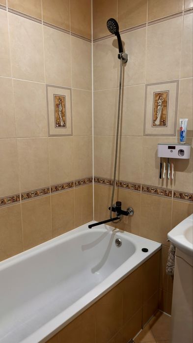 Продам трехкомнатную квартиру