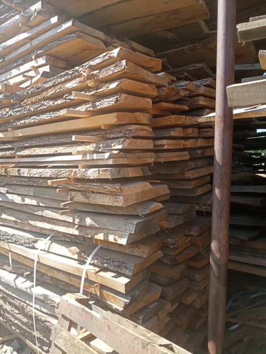 Vând dulap frasin uscat pentru sculptura