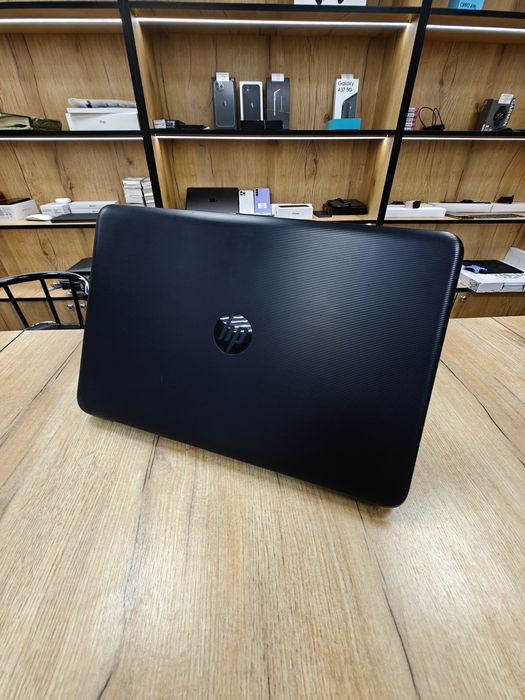 Ноутбук HP |  Intel Core i3 | ОЗУ 8 | Radeon R5 2Gb