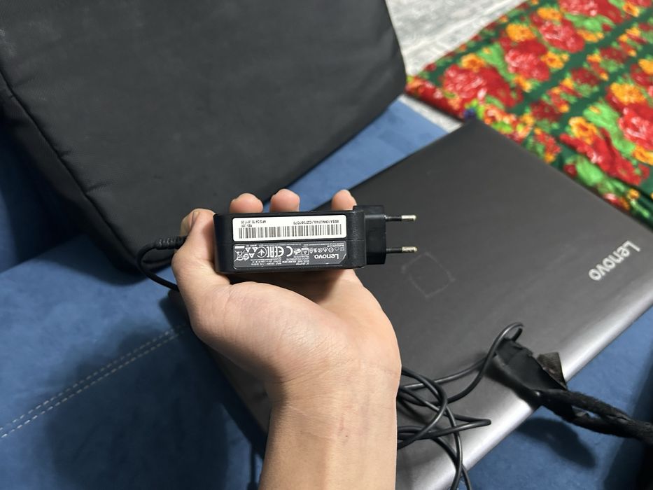 Ноутбук Lenova.      .