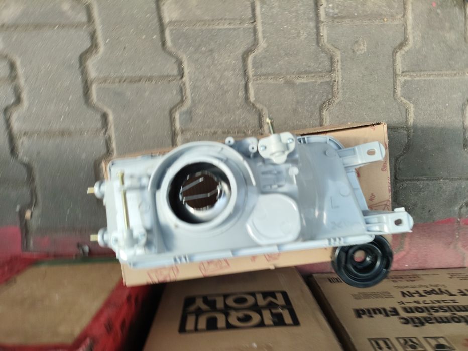 Митсубиси Спец вагон фара