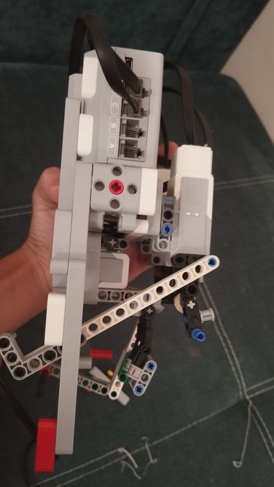 Продам Робота по частям