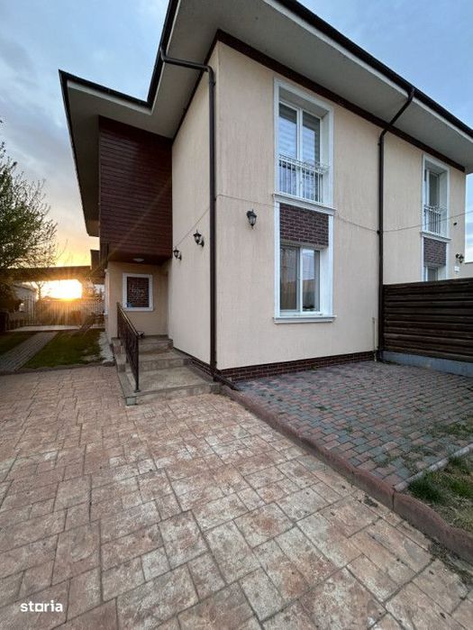 Duplex 5 camere, 117mp utili, teren 307mp, P+E - Bucovat
