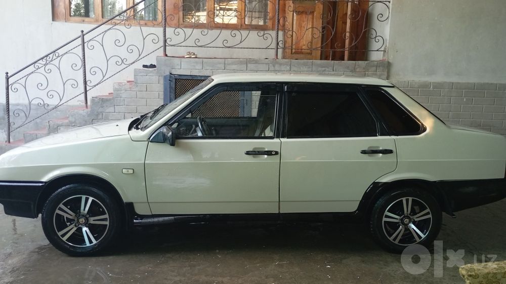 Vaz 21099 sotiladi