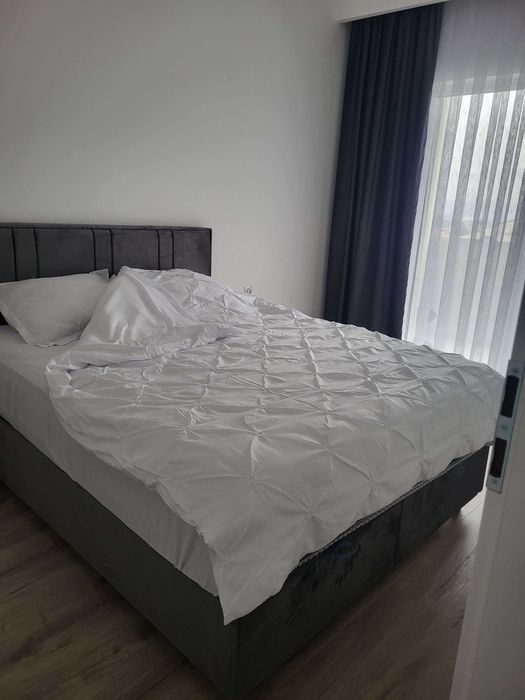 Închiriez apartmanet cu parcare subterană