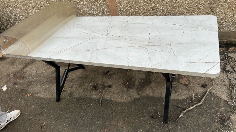 Столы и стулья новые