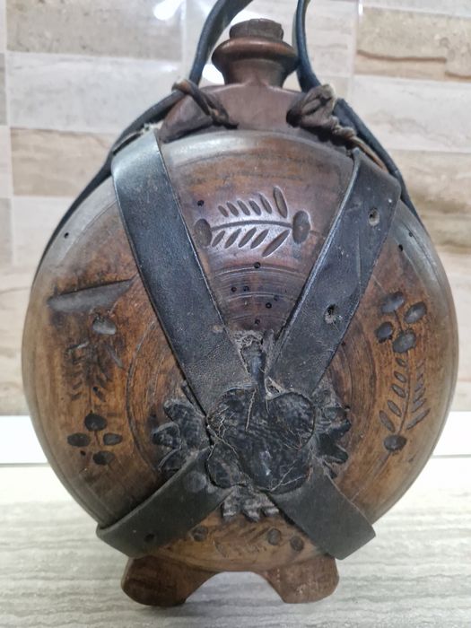 Plosca saseasca veche din lemn