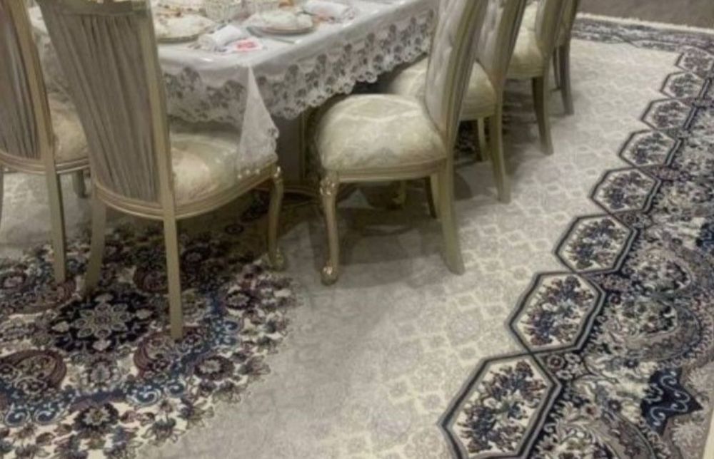 Gilam sotiladi 3.5 ga 7