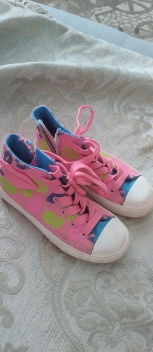 Детская обувь в отличном состоянии