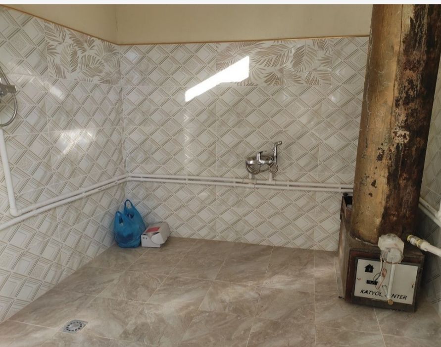 Зангиотада 1 хонали уй-жой ижарада берилади.