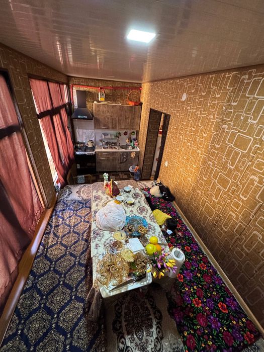 Katta balkonlik 2 xona 3 xona qilinga Uy sotiladi