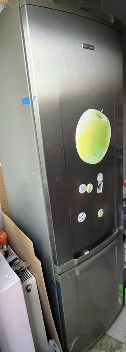 Frigider Electrolux
