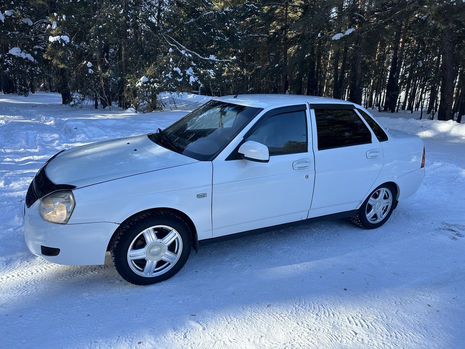 Продам приору 2013 год