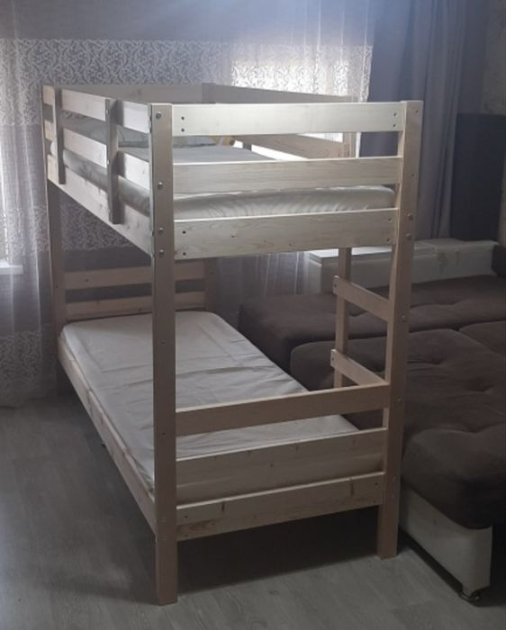 Двухъярусная кровать