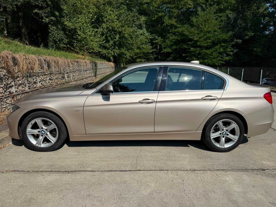 BMW 320i xDrive Luxury Line 2012