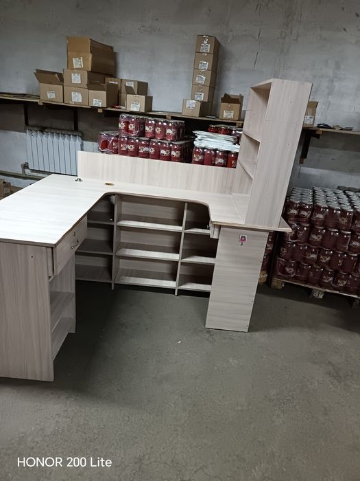 Продам стол для магазина