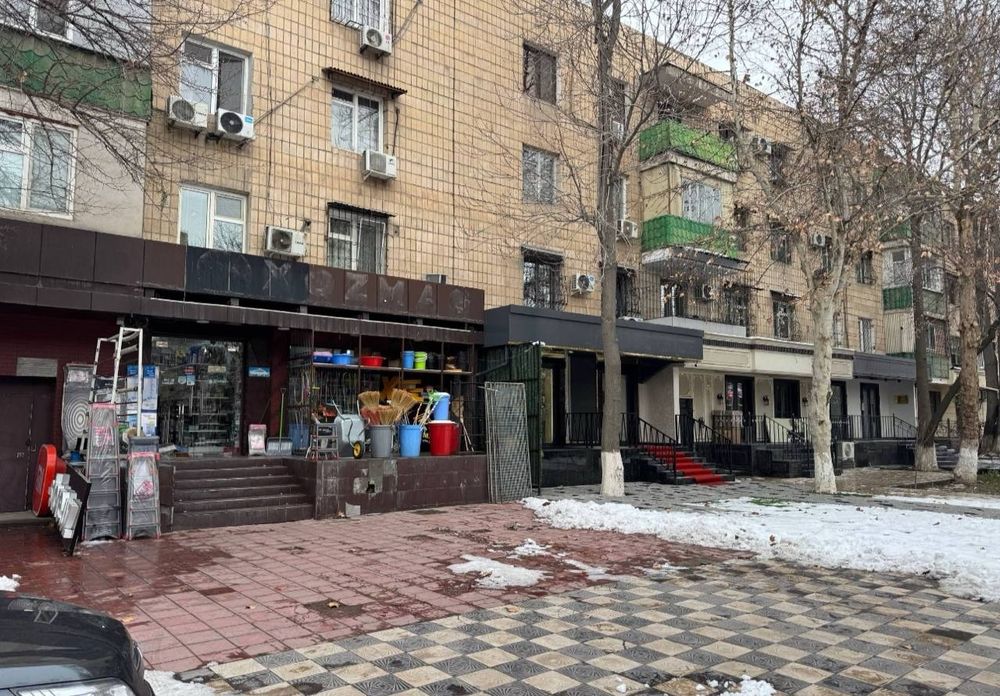 Продается коммерческое помещение, ориентир: метро Ойбек, 100м²