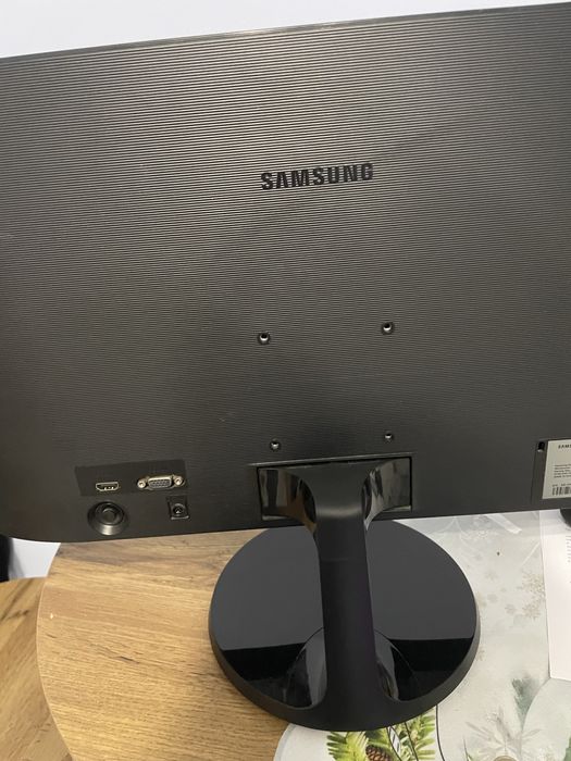 Монитор Samsung S22F350FH