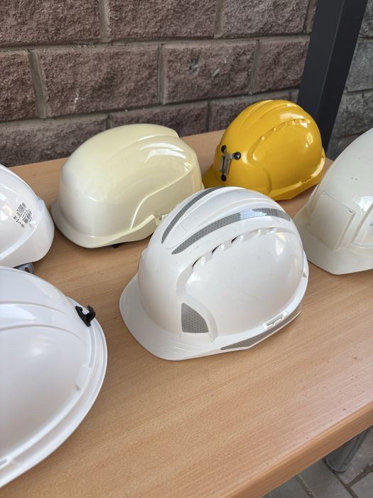 Каски строительные, шахтерские