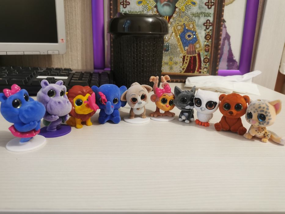 Продам фигурки 10 шт