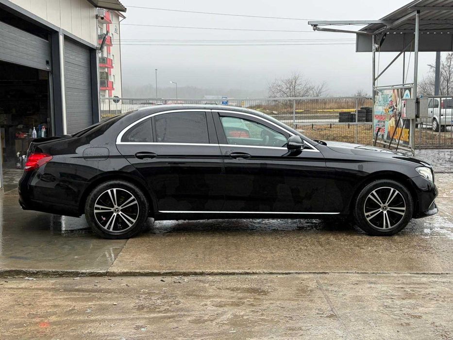 Mercedes E class panoramic