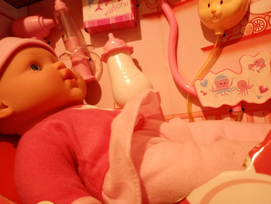 Păpușă bebeluș interactivă – set doctor (43 cm)
Vând păpușă bebeluș in