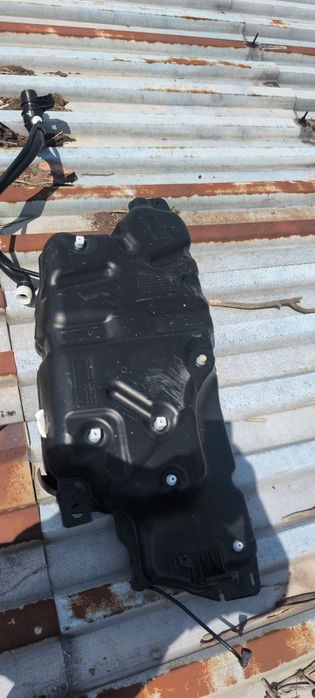 Резервоари VW Touaran; Tiguan;Golf 5; Golf 8; Skoda Karoq; Opel crossland; Corsa D; Pejeout 308/3008 Резервоар