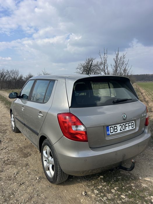 SKODA Fabia 2011 — imagine 3