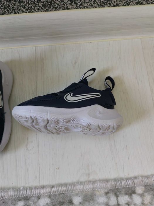 Детски мартонки Nike 21 ном. Подарък пантофи