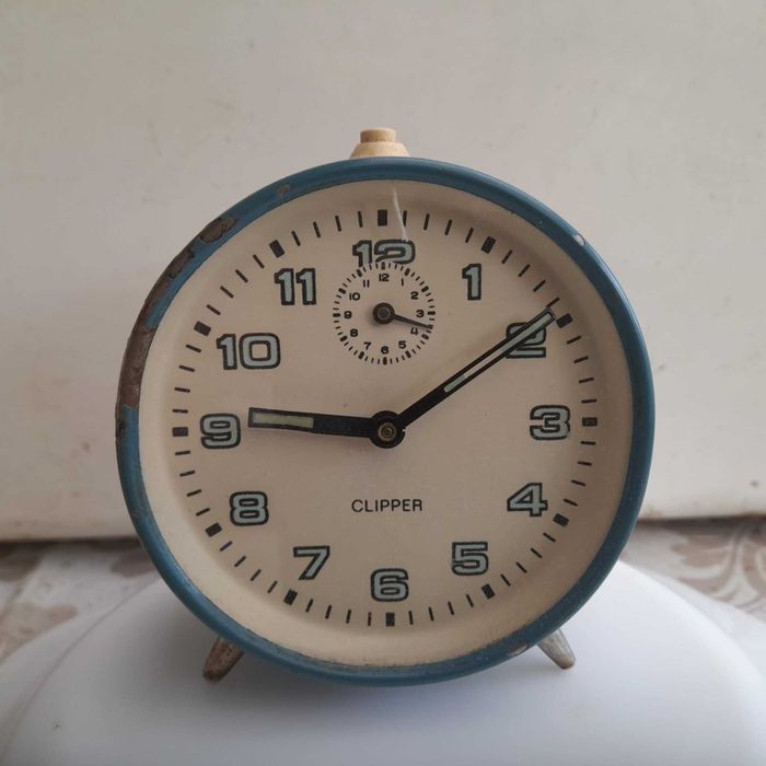 Ceas desteptator de masa - mecanic CLIPPER - Germania pret 90 lei