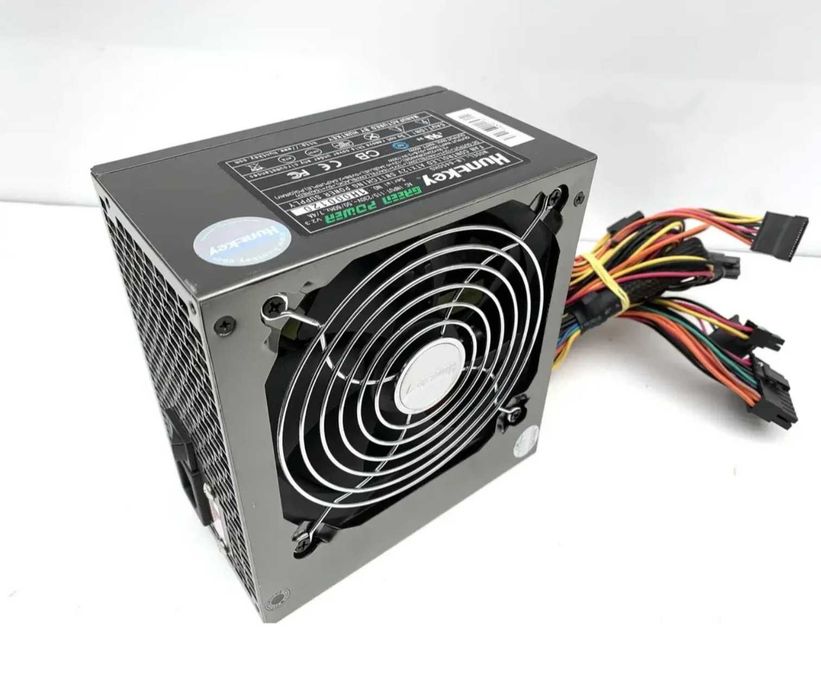 Качественный блок питания для ПК, есть 6pin