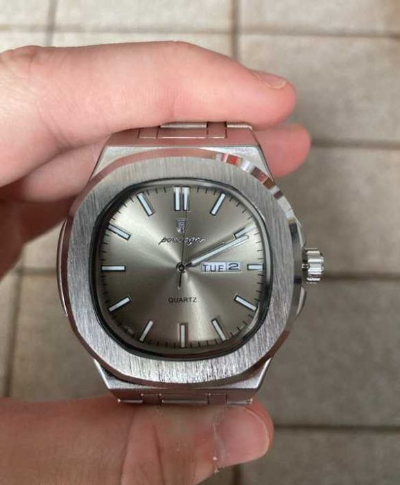 POEDAGAR 853 soati buyurtmaga