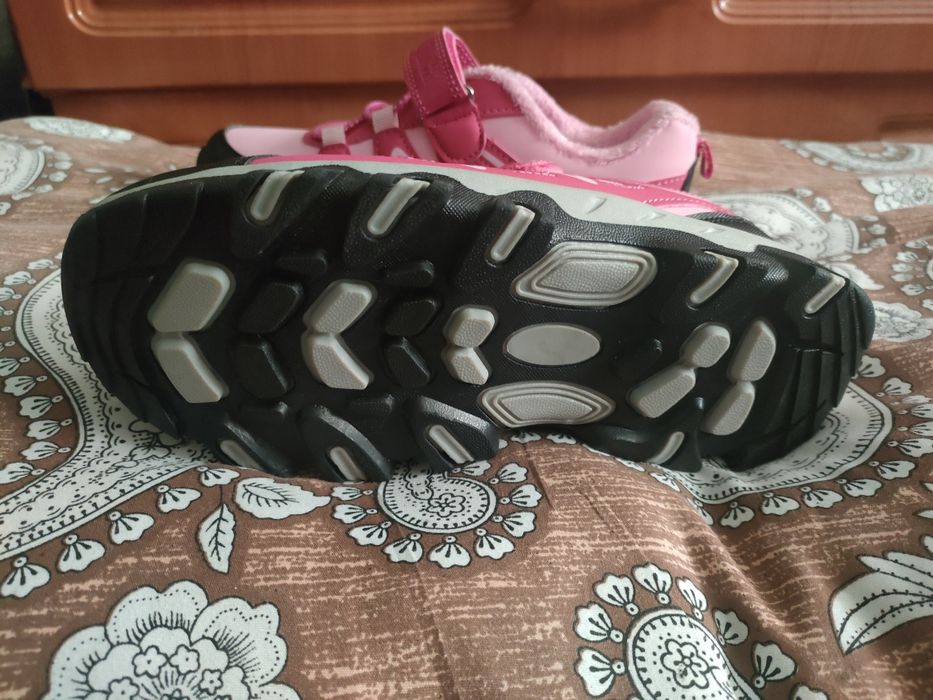 Кроссовки детские зимние