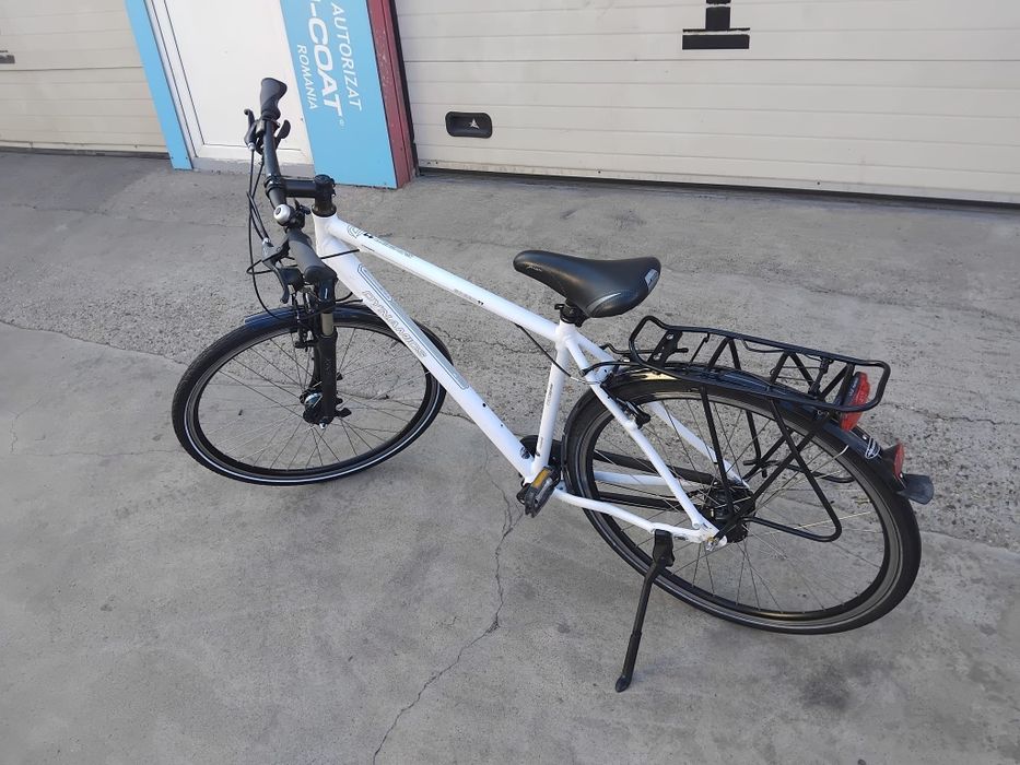 Vând bicicleta din aluminiu pentru bărbați