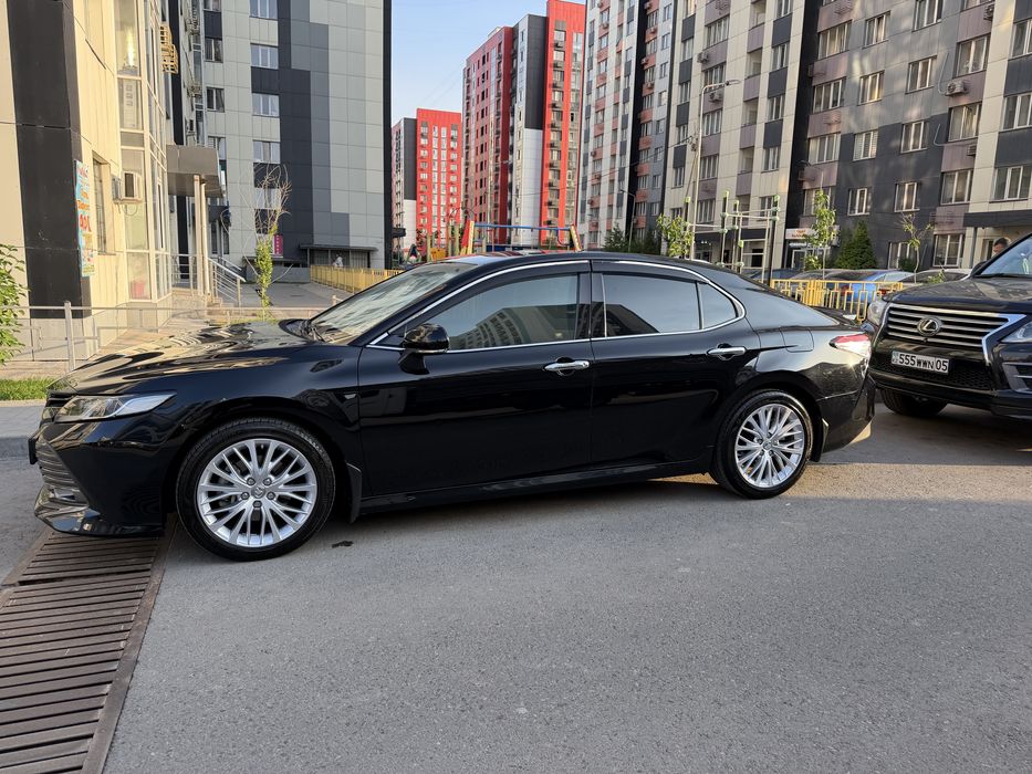 Резина шины Continental R17