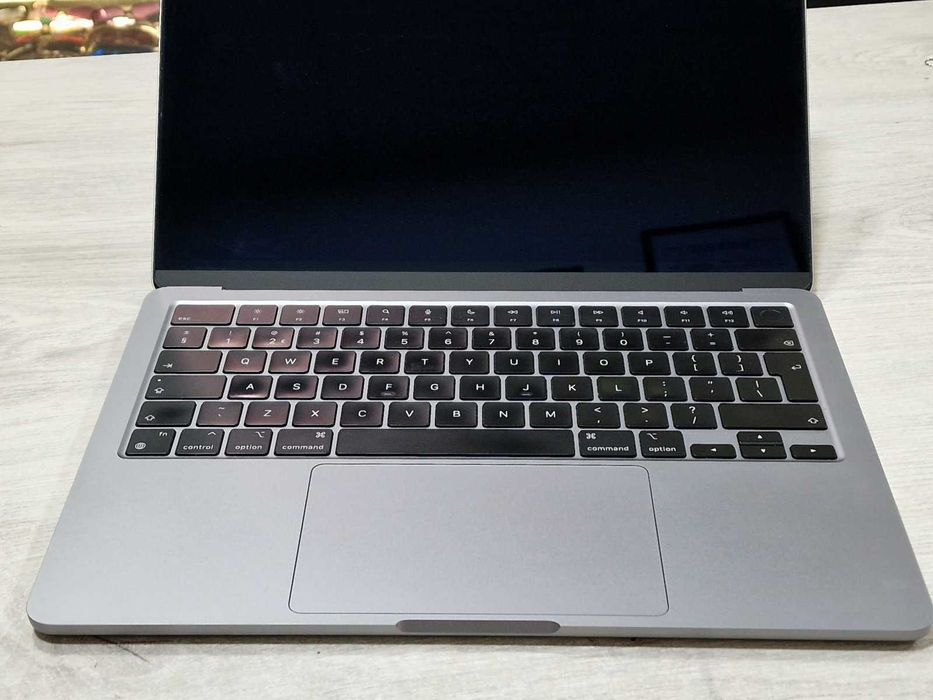 Apple MacBook Air M2 (2022), 13.6" / 8GB, 256GB SSD