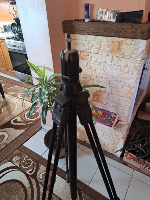 Продавам стойка.