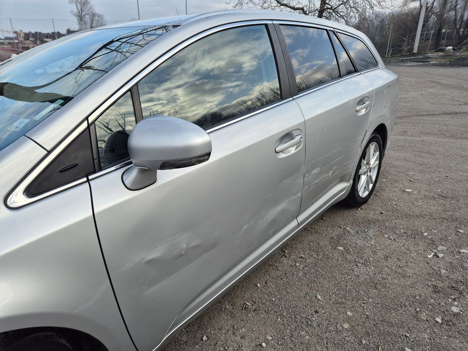 Тойота Avensis 2,2 D, 150 конски сили