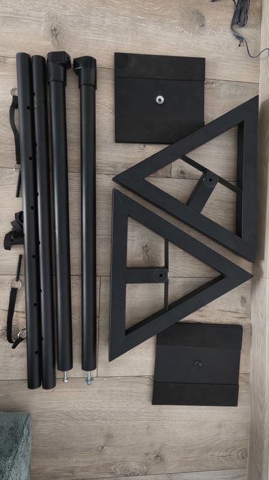 Standuri Boxe Adam Hall SKDB-039