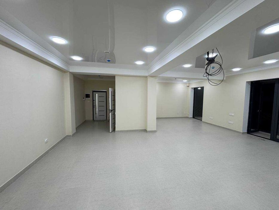 Катта Кани мавзесида 1 каватда нотурар жой сотилади. NR494/73