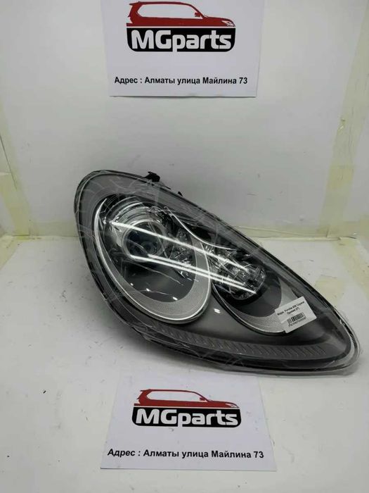 Фара б/у оригинал правая и левая от Porsche Cayenne 958