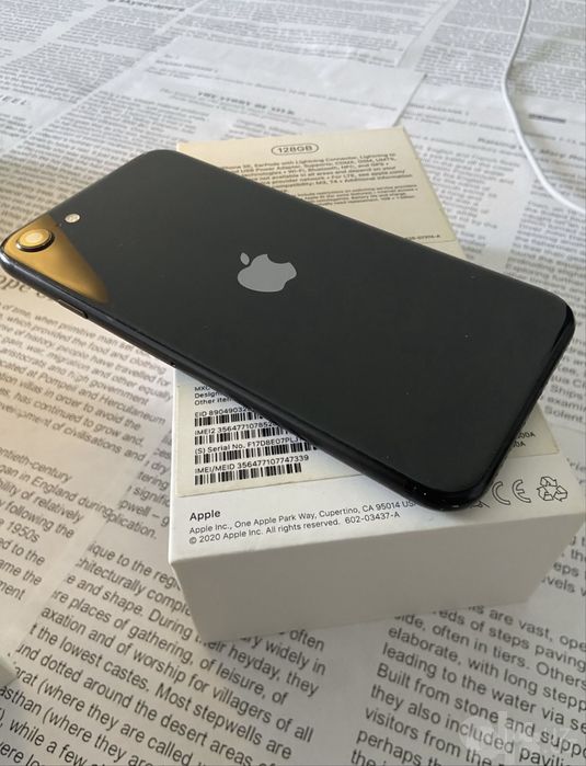 Iphone se 3 sotiladi!!