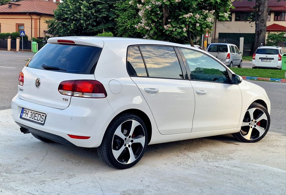 VOLKSWAGEN Golf 2010 — imagine 4