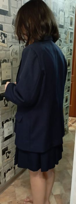 Школьная форма для старшеклассницы.