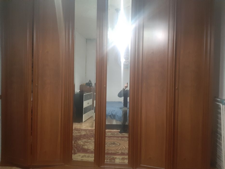 Продам в спальный гарнитур